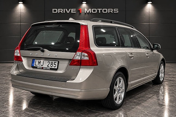 Volvo V70 4 of 9
