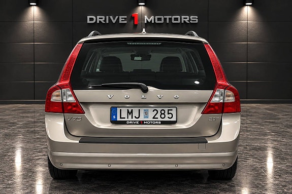 Volvo V70 5 of 9