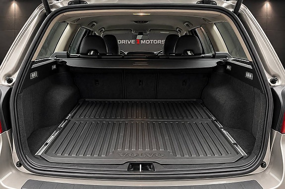 Volvo V70 9 of 9
