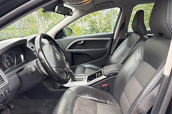 Volvo V70 11 of 13