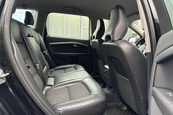 Volvo V70 8 of 13