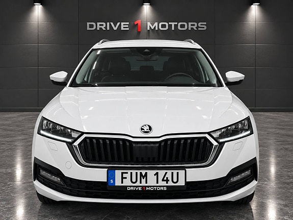 Skoda Octavia 2 of 13