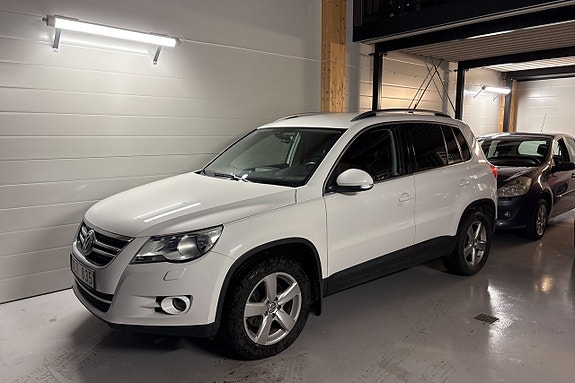 Volkswagen Tiguan 2 of 10