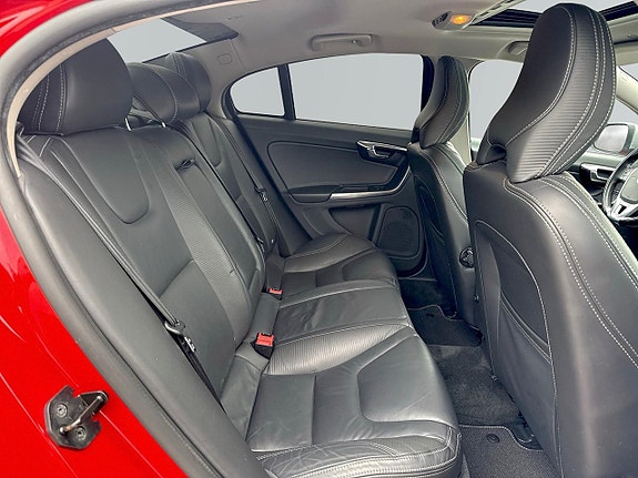 Volvo S60 11 of 27