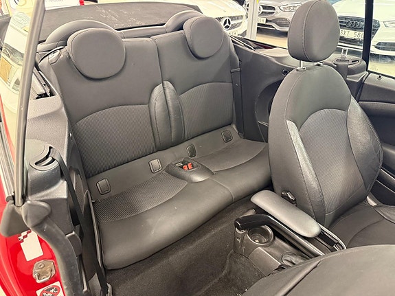 MINI Cooper 19 of 27