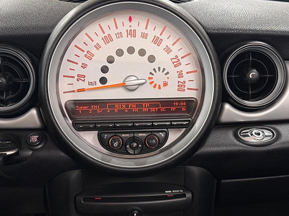 MINI Cooper 25 of 27