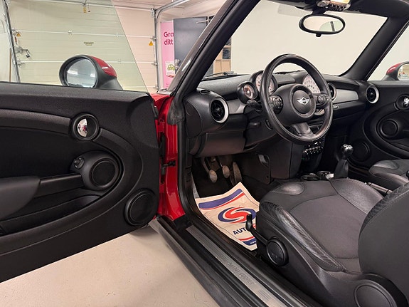 MINI Cooper 12 of 27
