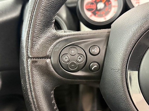 MINI Cooper 23 of 27