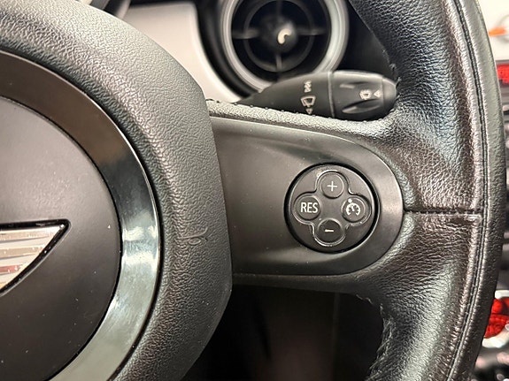 MINI Cooper 24 of 27
