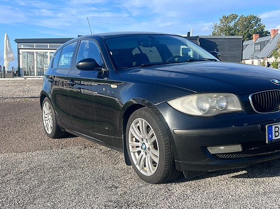 BMW 118d 3 of 15