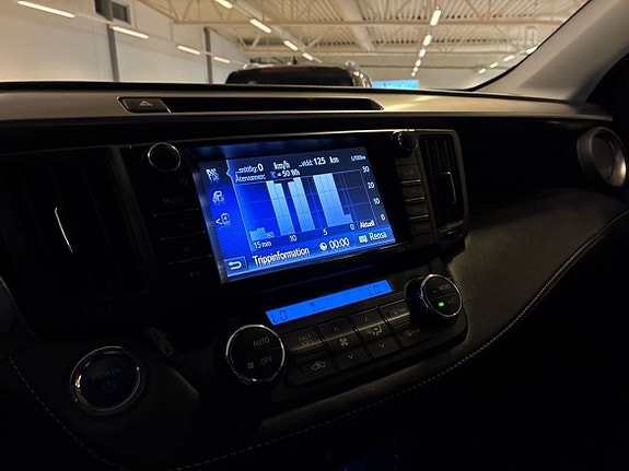 Toyota RAV4 13 of 19
