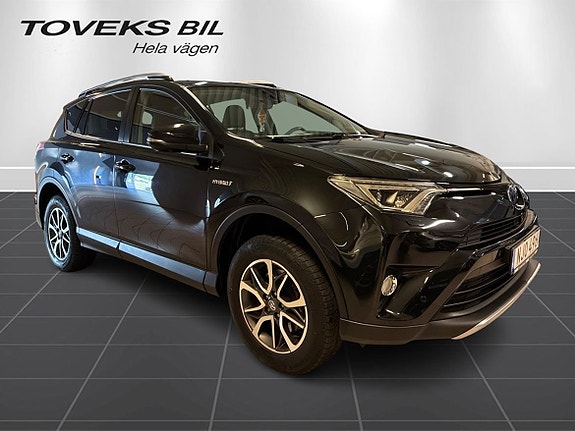 Toyota RAV4 6 of 19