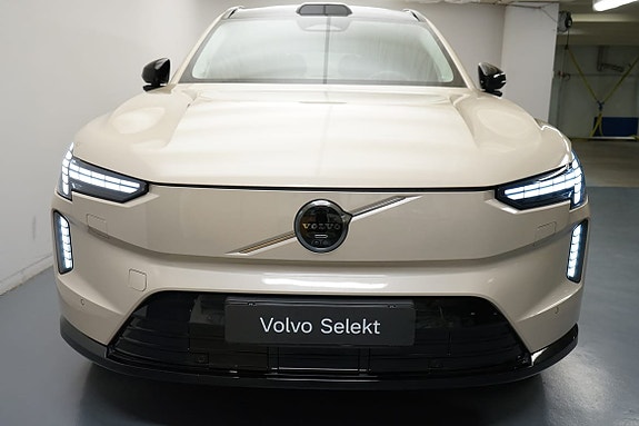 Volvo EX90 20 of 22