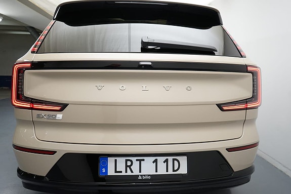 Volvo EX90 19 of 22