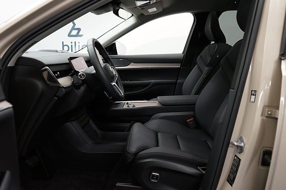 Volvo EX90 5 of 22