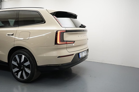 Volvo EX90 3 of 22
