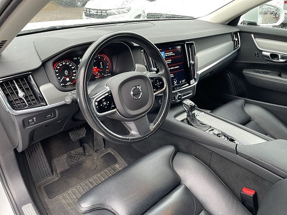 Volvo V90 7 of 10