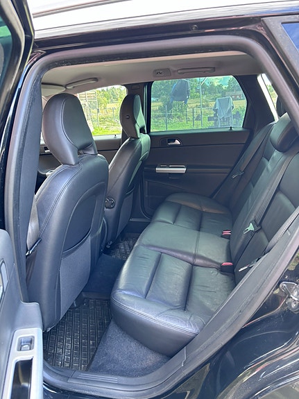 Volvo V50 8 of 9