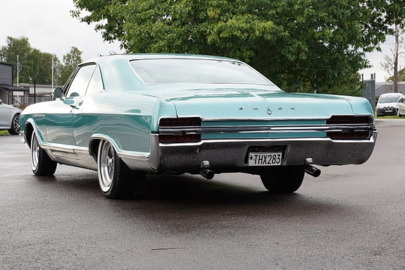 Buick Le Sabre 26 of 27