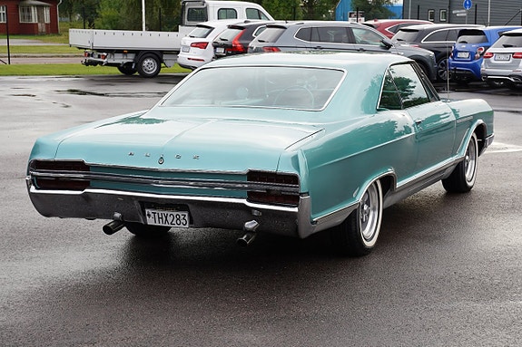 Buick Le Sabre 25 of 27