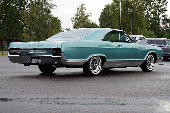 Buick Le Sabre 2 of 27