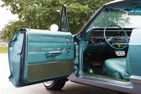 Buick Le Sabre 10 of 27
