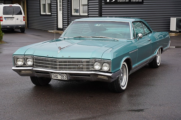 Buick Le Sabre 27 of 27