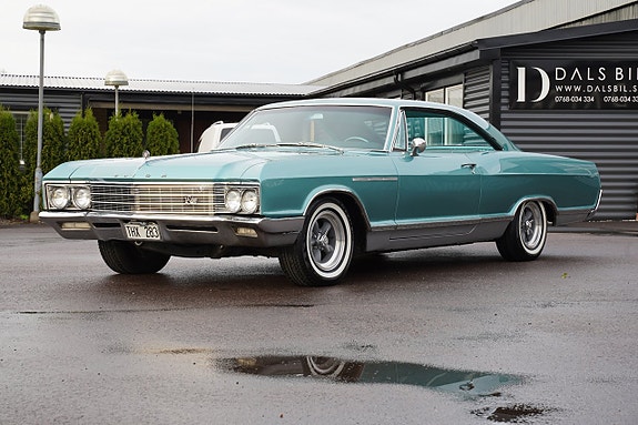 Buick Le Sabre 8 of 27