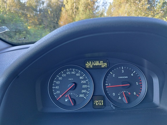 Volvo S40 8 of 8