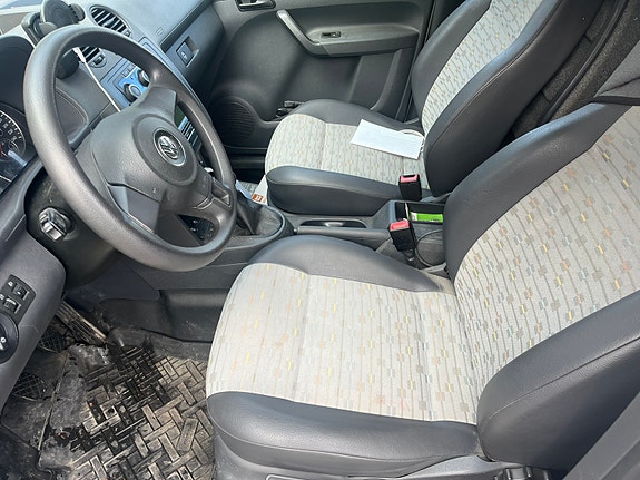 Volkswagen Caddy Maxi 4 of 7
