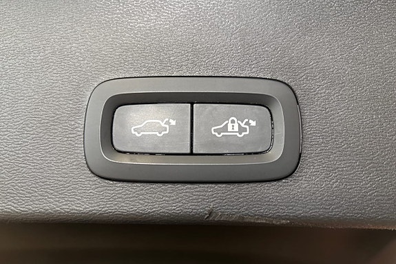 Volvo XC40 18 of 22