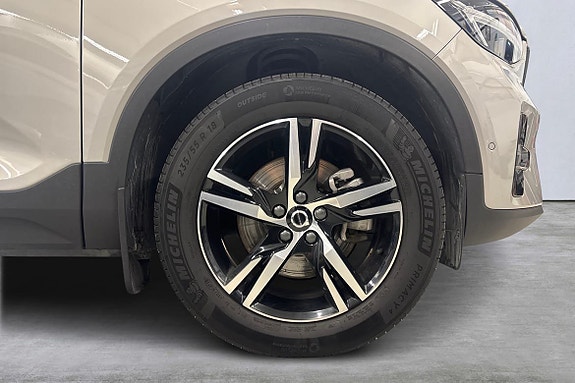 Volvo XC40 14 of 22