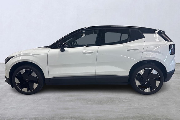 Volvo EX30 2 of 21