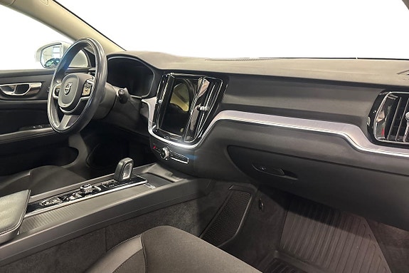Volvo V60 10 of 22