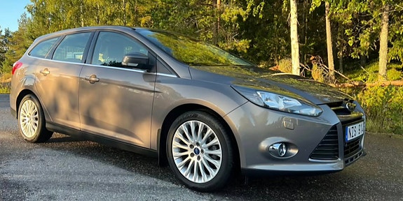 Ford Focus 2 of 7