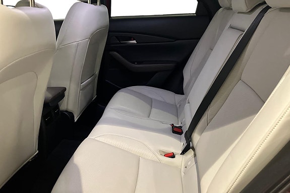 Mazda CX-30 13 of 21