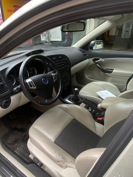 Saab 9-3 5 of 9