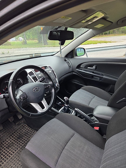 Kia Ceed 4 of 4