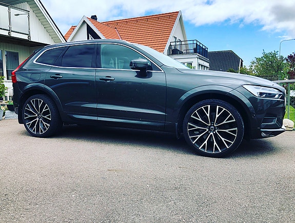 Volvo XC60 3 of 5