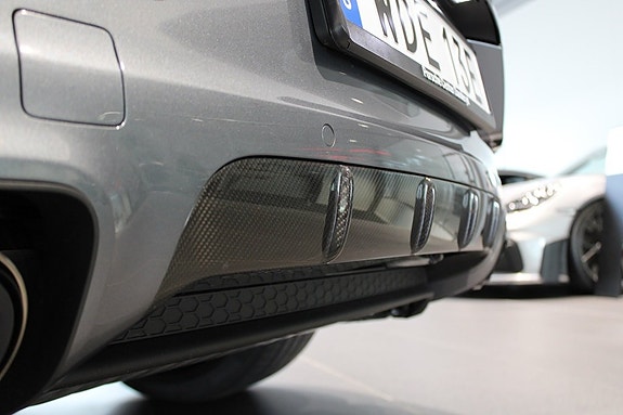 Porsche Cayenne 16 of 25