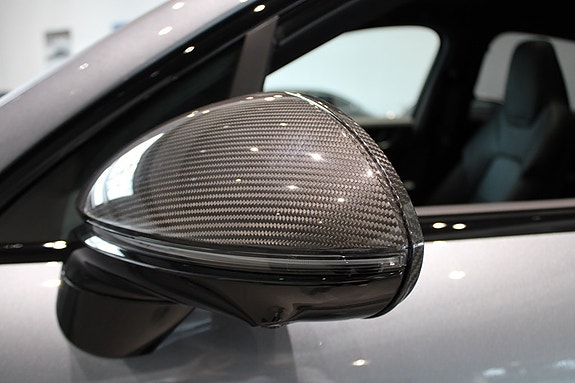 Porsche Cayenne 17 of 25