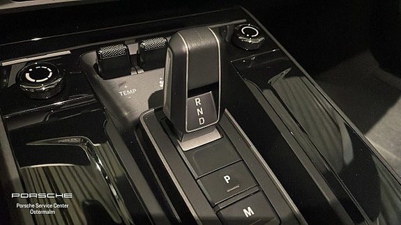 Porsche 911 Carrera 16 of 20