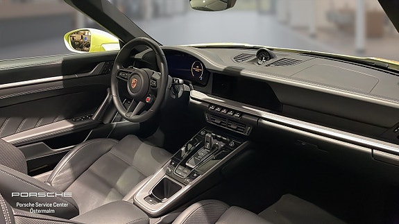 Porsche 911 Carrera 4 of 20