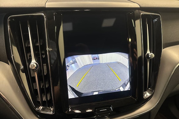 Volvo XC60 17 of 26