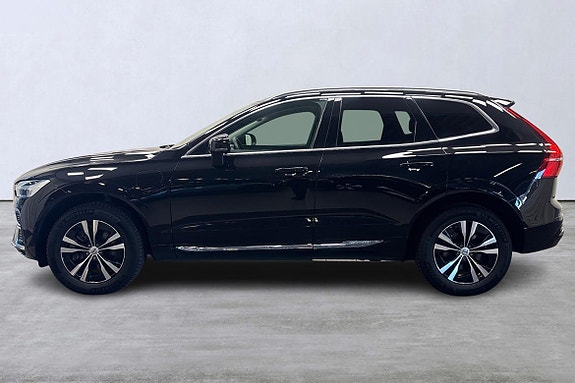Volvo XC60 2 of 26
