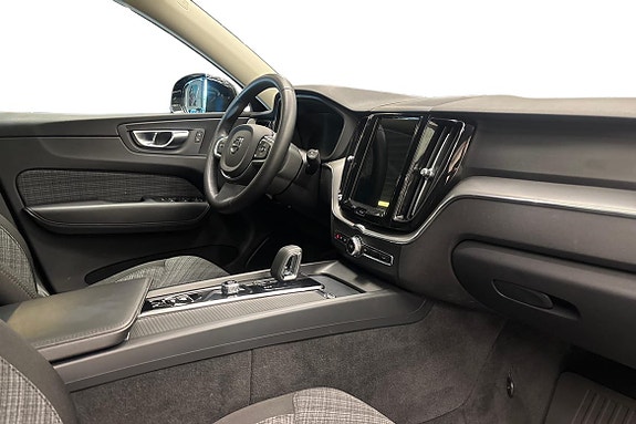 Volvo XC60 10 of 26