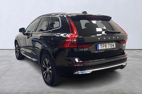 Volvo XC60 4 of 26
