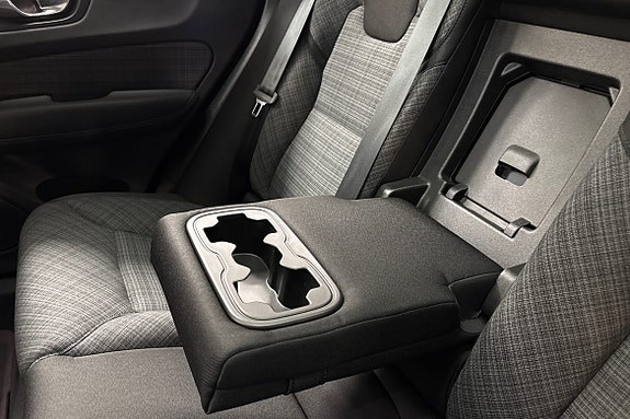 Volvo XC60 15 of 22