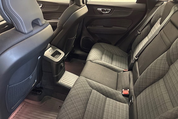 Volvo XC60 14 of 22