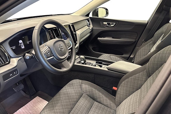 Volvo XC60 8 of 22